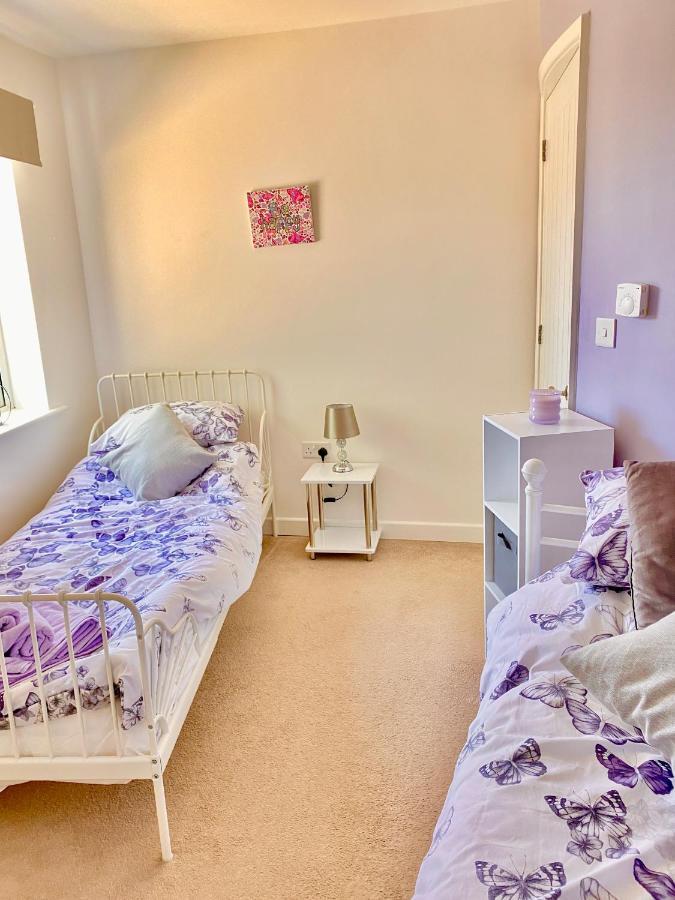 One Of The Best Properties In Lyme! Breathtaking Views Across The Whole Bay. 3 Stories With 2 Tier Veranda Around The Property. Sleeps 6 Lyme Regis Exteriér fotografie