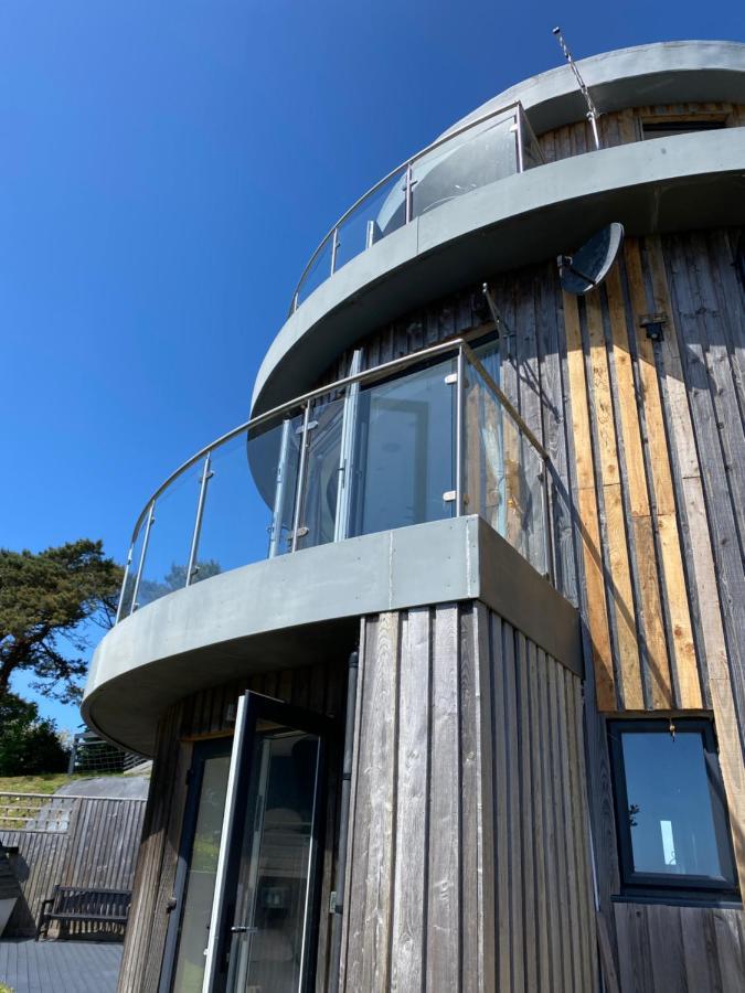 One Of The Best Properties In Lyme! Breathtaking Views Across The Whole Bay. 3 Stories With 2 Tier Veranda Around The Property. Sleeps 6 Lyme Regis Exteriér fotografie